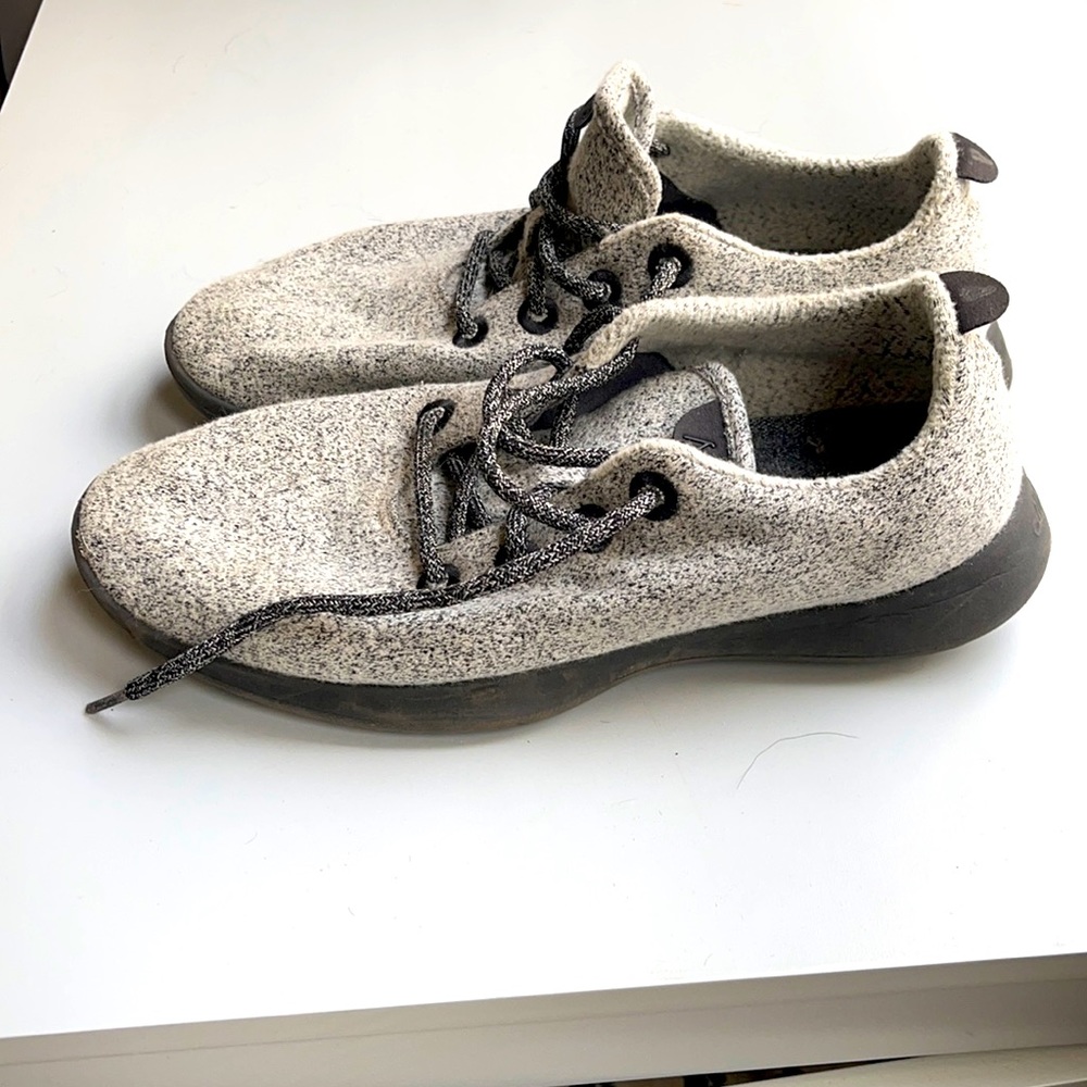 Allbirds Men’s 11-Gray and black wool runners